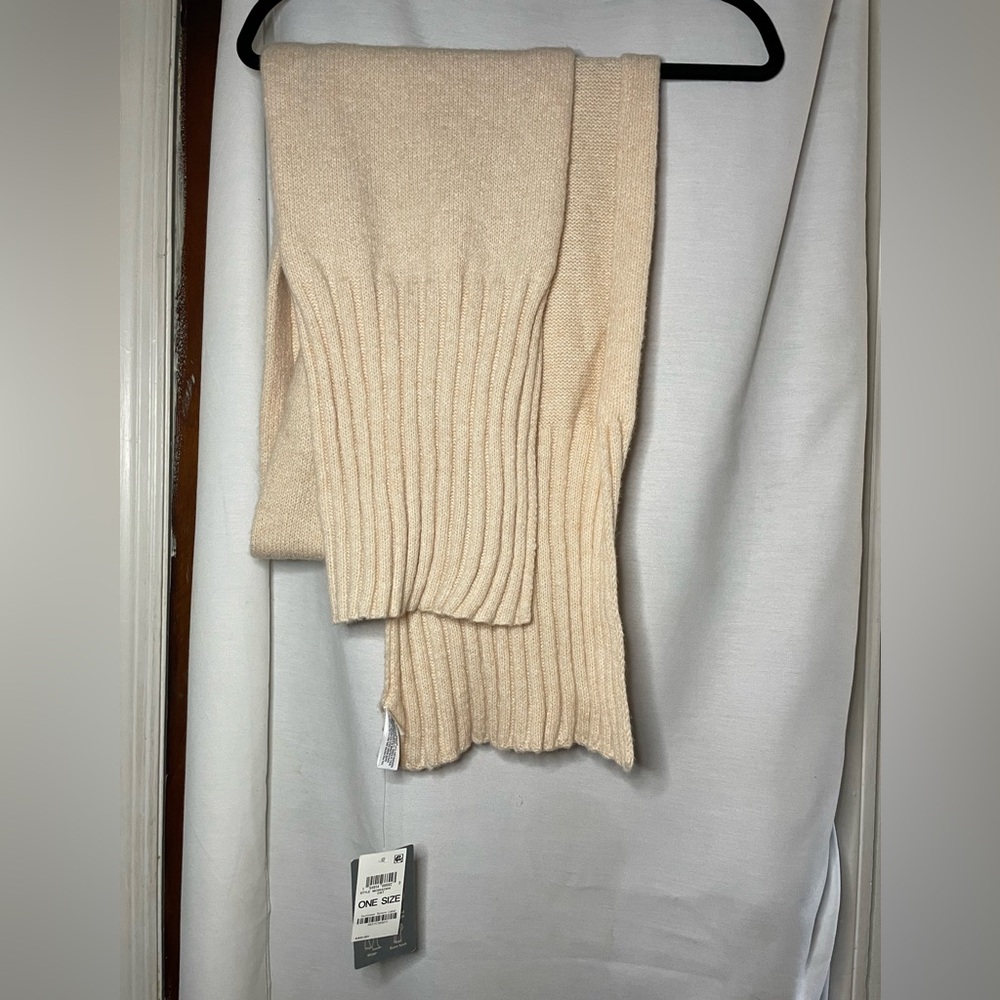 NWT On 34TH by Macy's Cream/Oat Long Knit Scarf w/ Multiway Wear Size O/S